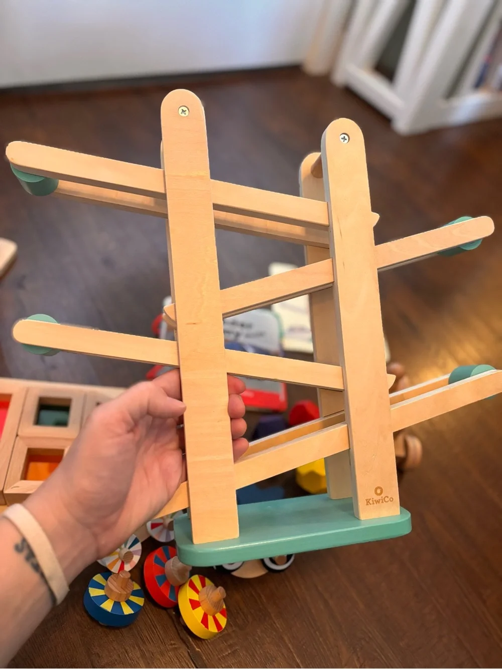Kiwico let’s look upgraded playkit 19-24 months